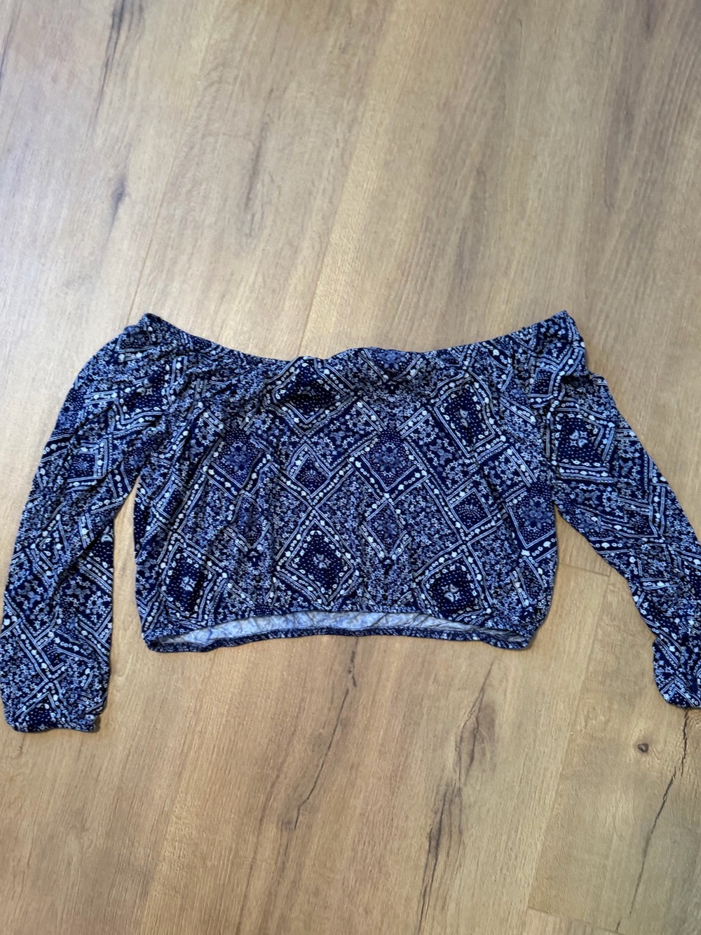 Off-Shoulder Patterned Crop Top - Navy & White